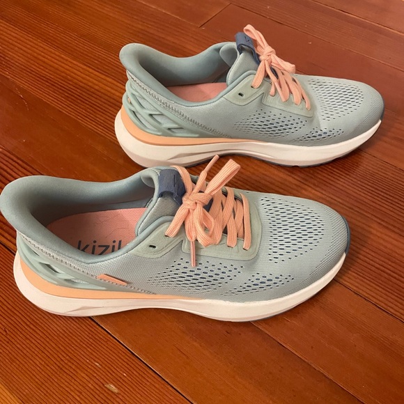 Kizik hands free sneakers. Mint green and pink sneakers. Slide on sneakers. - Picture 3 of 9